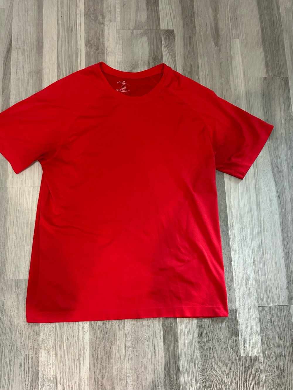Fabletics Men's Red Crewneck Short-Sleeve Shirt